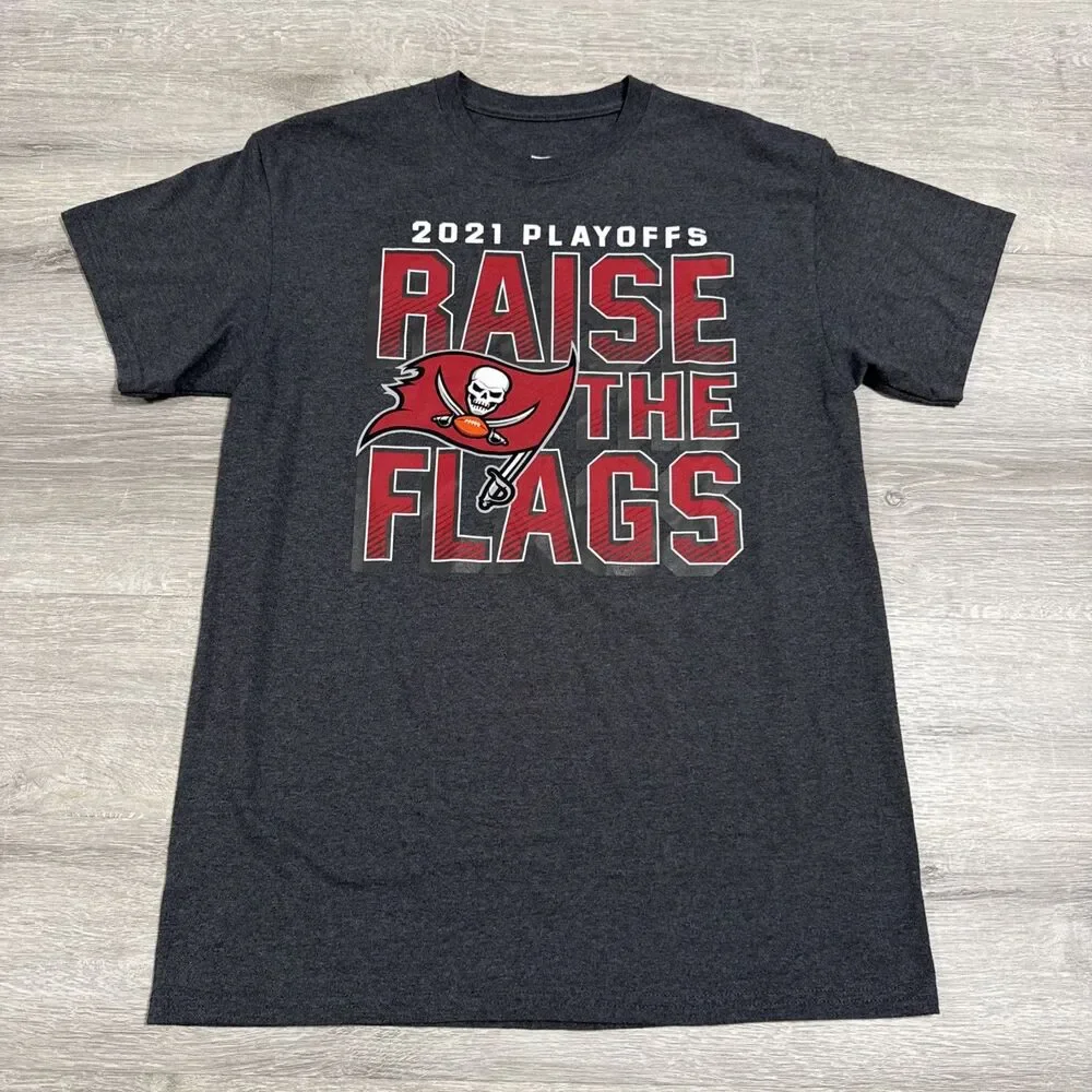 Tampa Bay Buccaneers Shirt 2021 Playoffs Raise The Flags Men’s Gray Medium